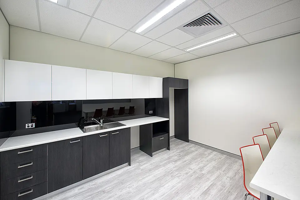 371 MacArthur Avenue, Hamilton, commercial office, photo 2