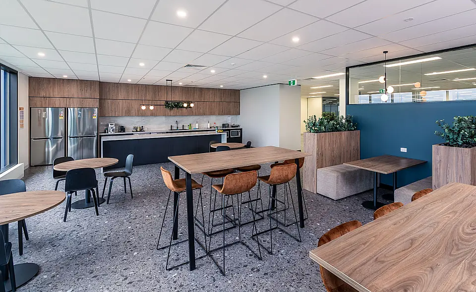 385 MacArthur Avenue, Hamilton, commercial office, photo 2