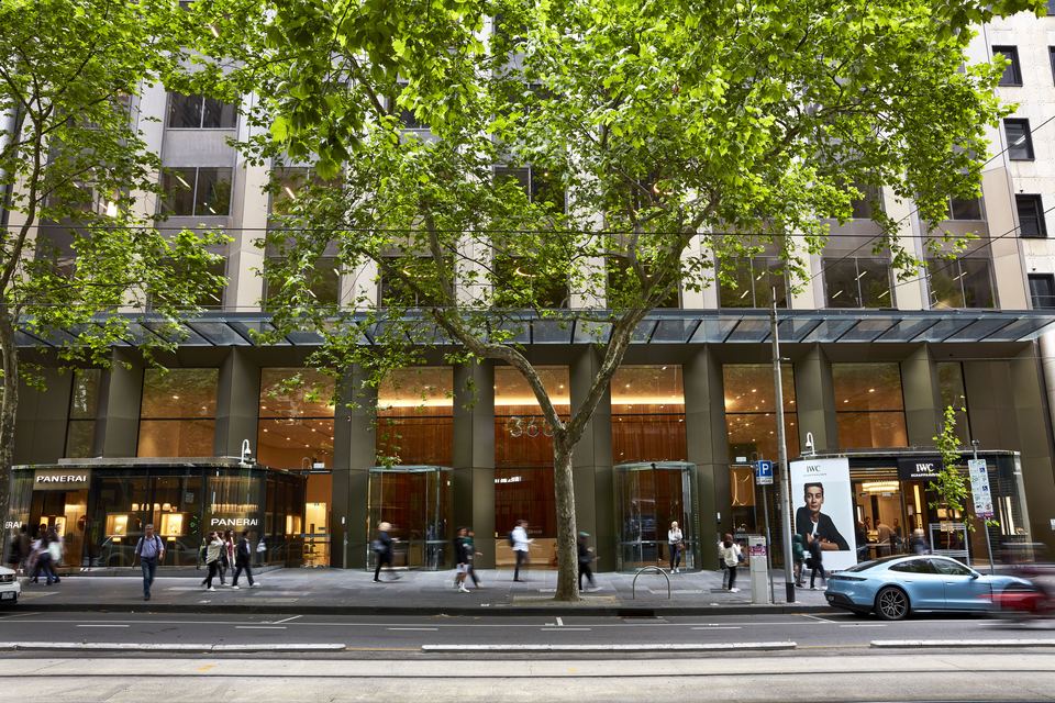 360 Collins Street, Melbourne, street frontage and entrance on Collins Street