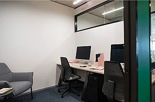 8 Person Office