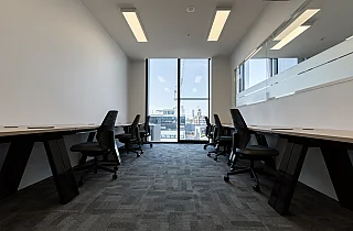 9 Person Office