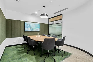 4 people — Level 2,  87 Ipswich Road, Woolloongabba
