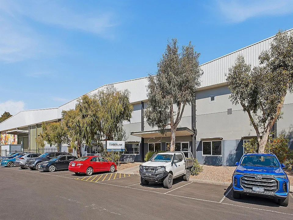 1490 Ferntree Gully Road, Knoxfield, commercial office, photo 2