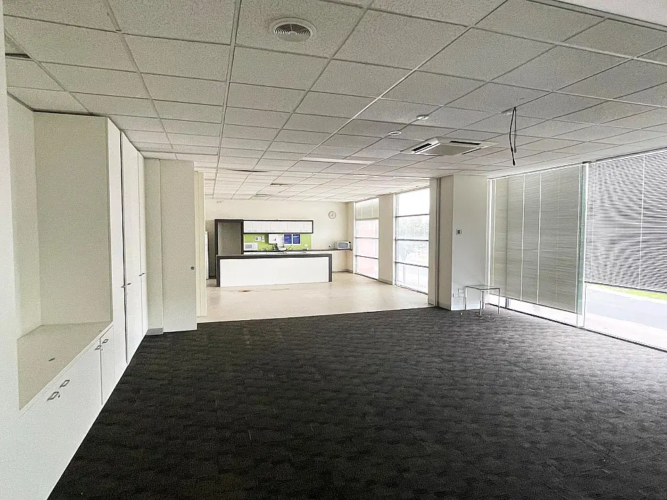62-64 Keon Parade, Thomastown, commercial office