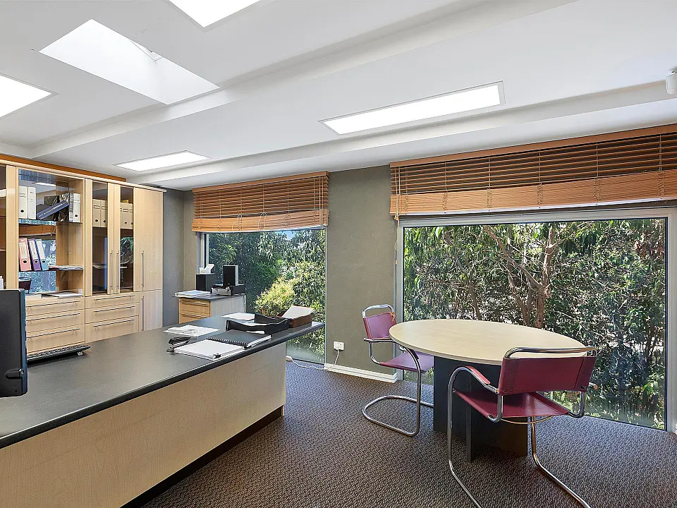 796 High Street, Kew East, commercial office