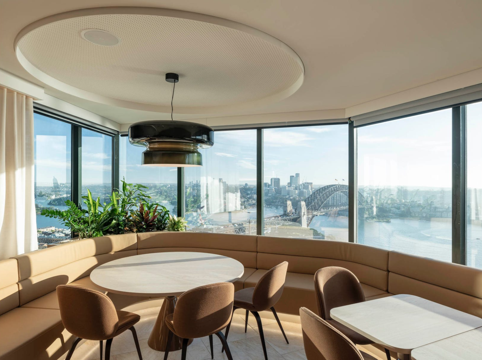 Lease office space in Sydney’s iconic Gateway tower