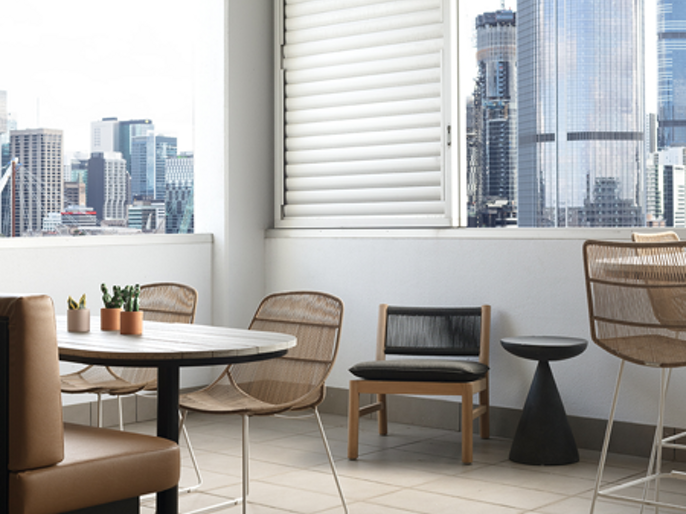 Modern office space and amenity in a vibrant dining and cultural precinct