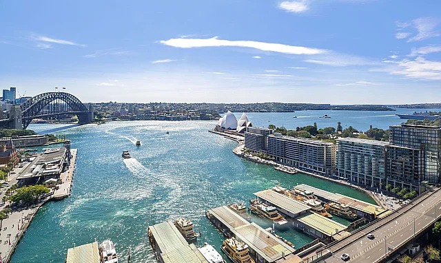 Lease office space in Sydney’s iconic Gateway tower