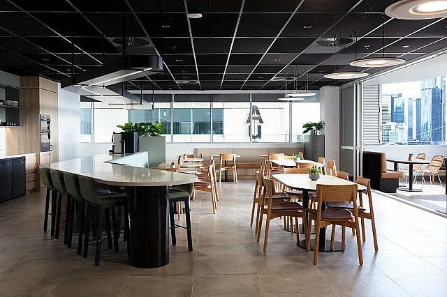 Modern office space and amenity in a vibrant dining and cultural precinct
