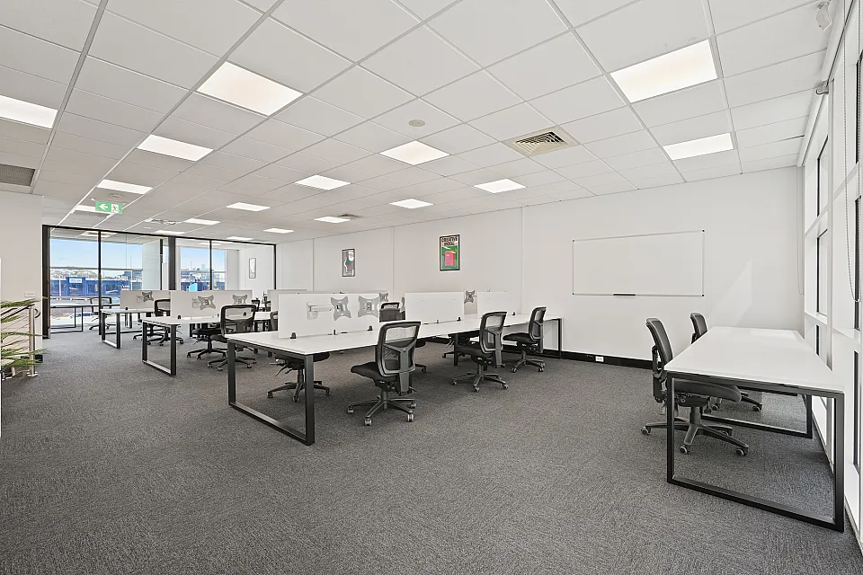 Hallmarc Asset Management, Docklands — office interior — photo 2