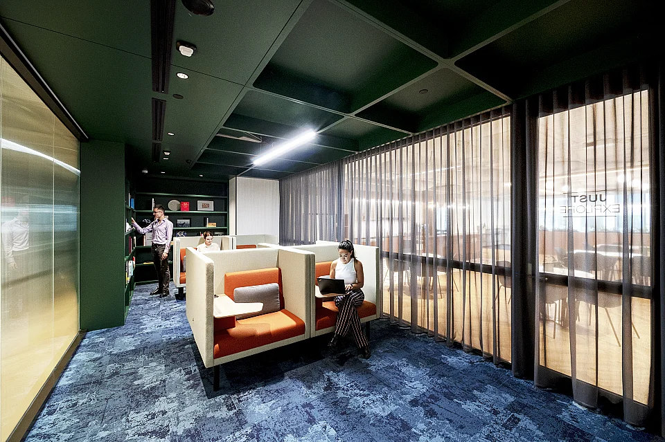Collins Arch, Melbourne — office interior — photo 3