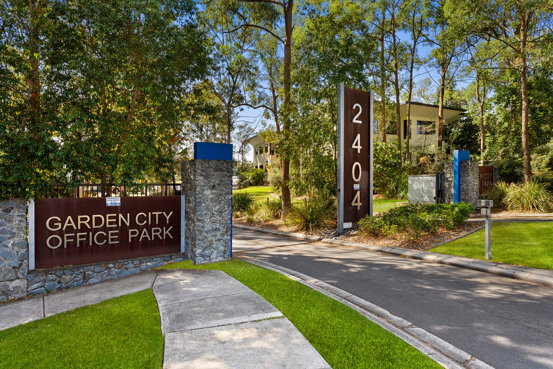 2404 Logan Road, Eight Mile Plains