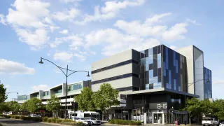13-15 Lake Street, Caroline Springs, VIC