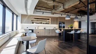 Suite 1714