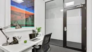 Suite T27 | External