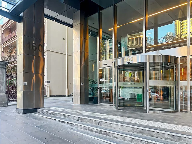 460 Lonsdale Street, Melbourne — serviced office interior — photo 2
