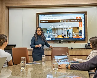 15 Person Office