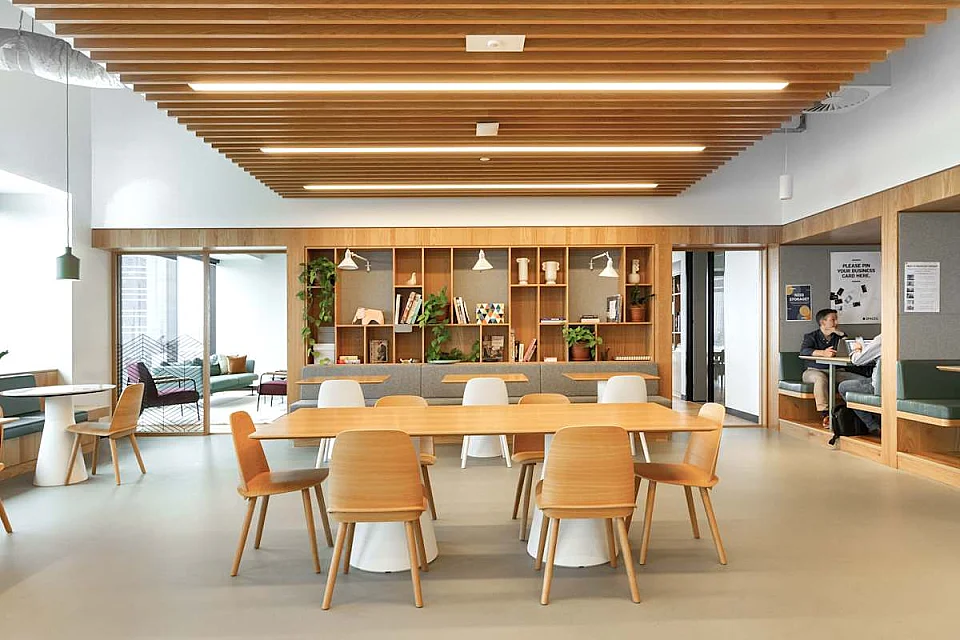 Riparian Plaza, Brisbane — office interior — photo 2
