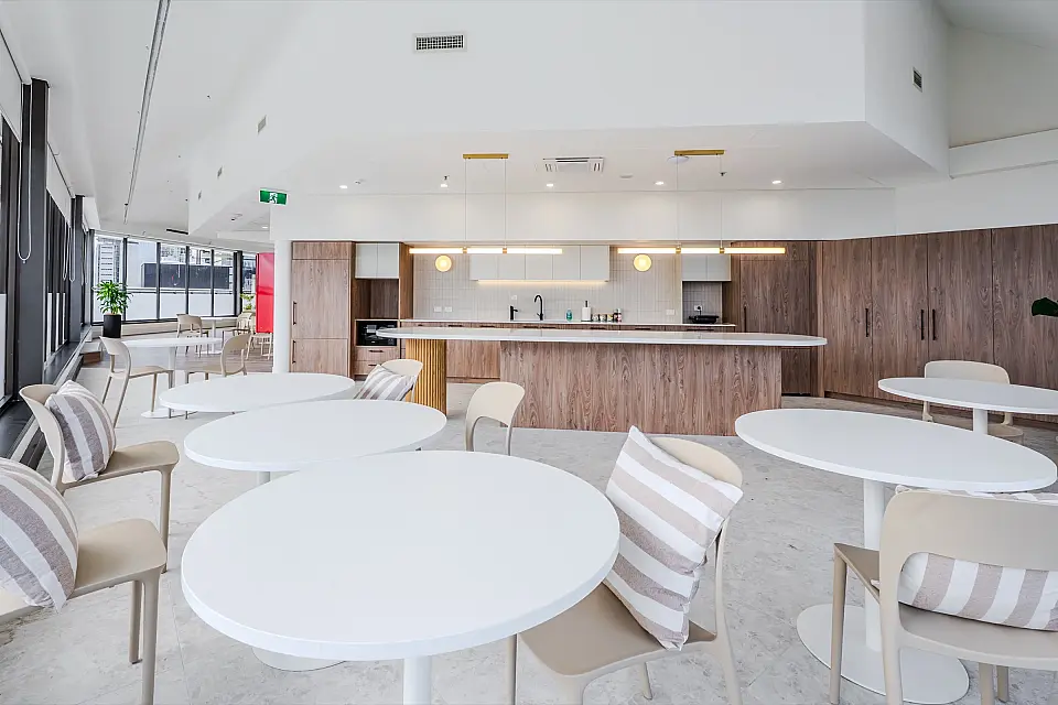 215 Adelaide Street, Brisbane, serviced office, photo 3