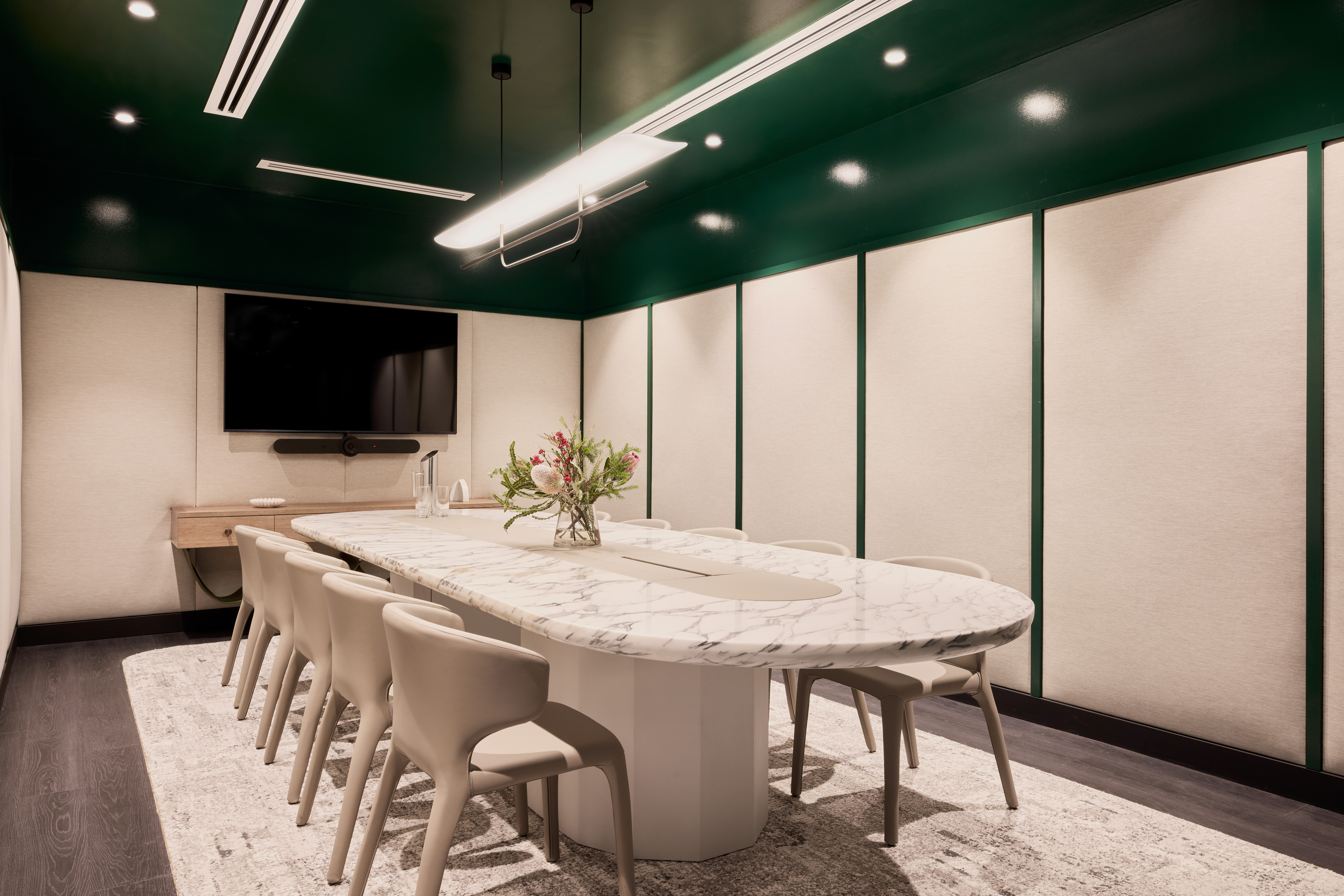 Suite 23.13