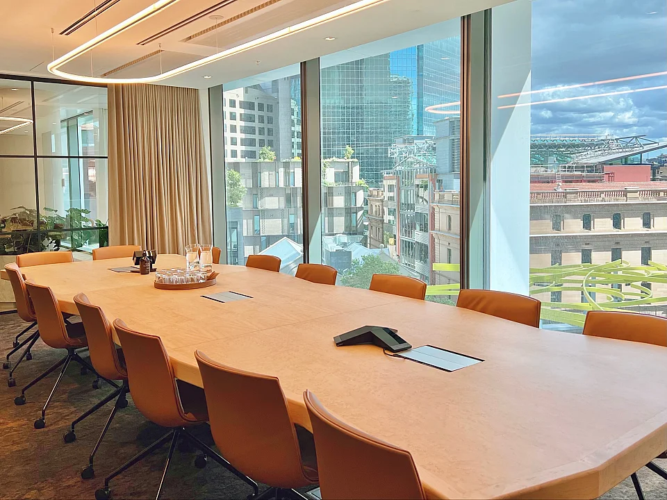 Quay Quarter Tower, Sydney — office interior — photo 3