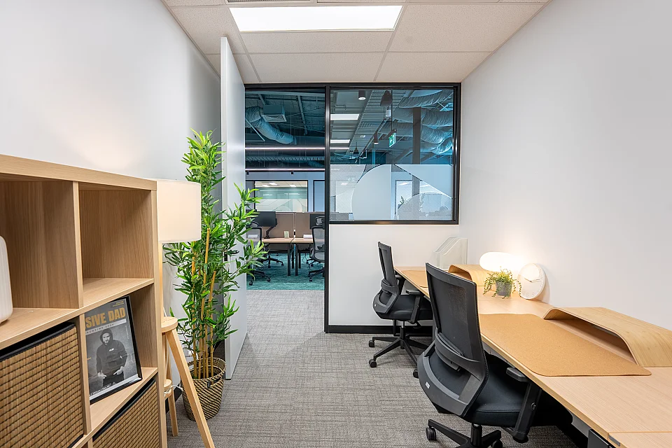 Waterman, Blackburn — office interior — photo 2