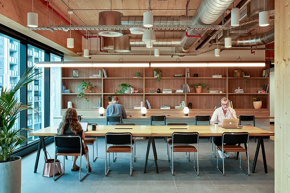 25 King Street, Bowen Hills — office interior